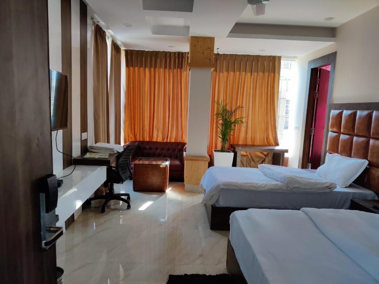 Hotel Maira دهرادون المظهر الخارجي الصورة